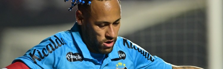 pg电子-德佩批评巴甲使用人造草皮，内马尔评论表示支持与赞同