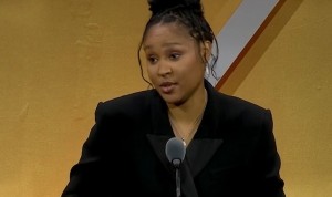 pg电子-不败女王！WNBA传奇球星玛雅-摩尔正式入选奈史密斯名人堂