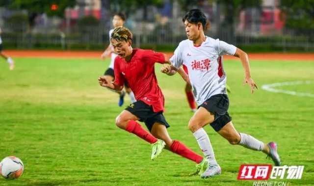 电子游戏平台-湘超热身赛“战况独家复盘”：哪家豪强已悄悄起飞？哪支队伍状态起伏不定？