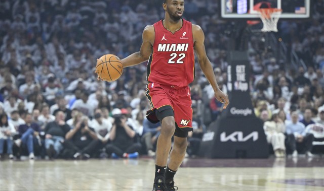 Buha：👄维金斯是湖人确实可行的目标 他能补充很多方面