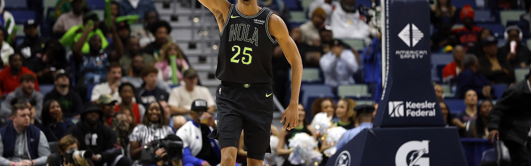 功亏一溃！墨菲19投11中高效砍下31分5板2助 可惜关键抛投打铁