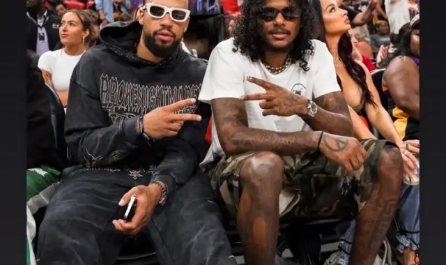 pg电子官网-杰伦-格林更新ins，晒出与狄龙一同观看水星比赛照片